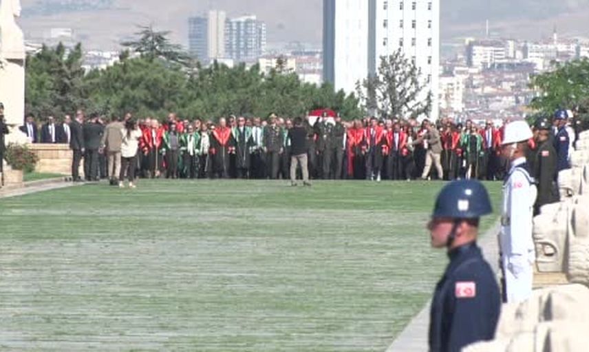 Yargıtay heyeti adli yılın açılışında Anıtkabir’e vefa gösterdi