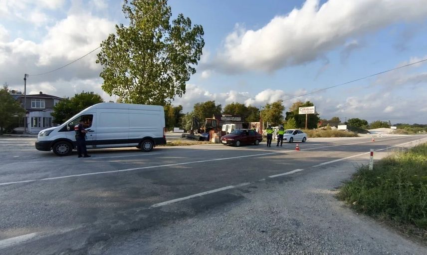 Erfelek'te jandarma 7/24 denetimle trafik güvenliğini güçlendiriyor