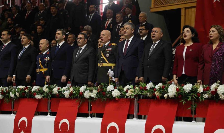 Adana'da 29 ekim coşkusu: cumhuriyet 103 yaşında