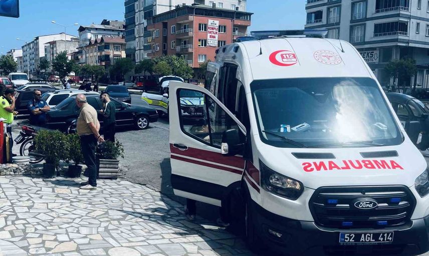 Ordu'da ehliyetsiz motosiklet kontrolden çıkarak kazaya yol açtı