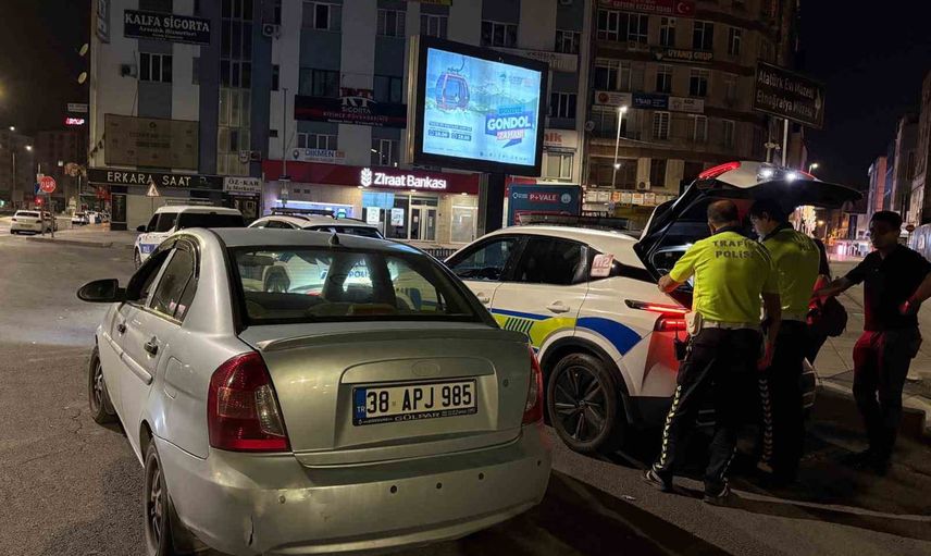 Kayseri'de korsan taksicilik operasyonunda sürücüye 100 bin lira ceza