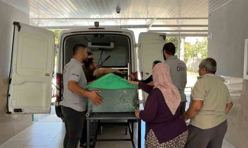 Serik'te geri manevra yapan minibüsün altında kalan 1,5 yaşındaki çocuk toprağa verilecek