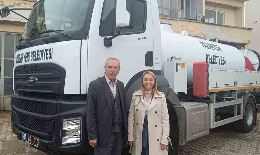 Pazaryeri hizmetleri genişliyor: belediye filoya vidanjör ve kamyonet kattı
