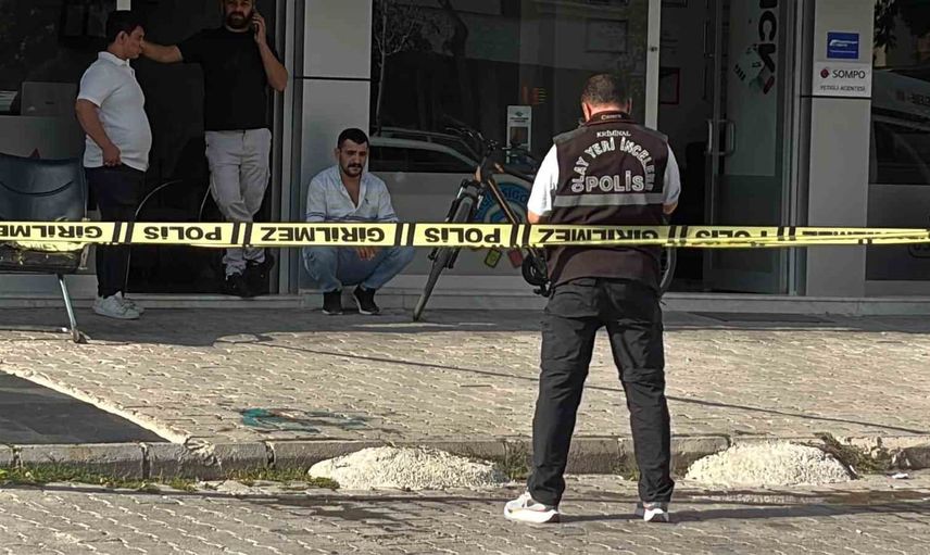 Aksaray'da 5. kattan düşen 49 yaşındaki kişi yaşamını yitirdi