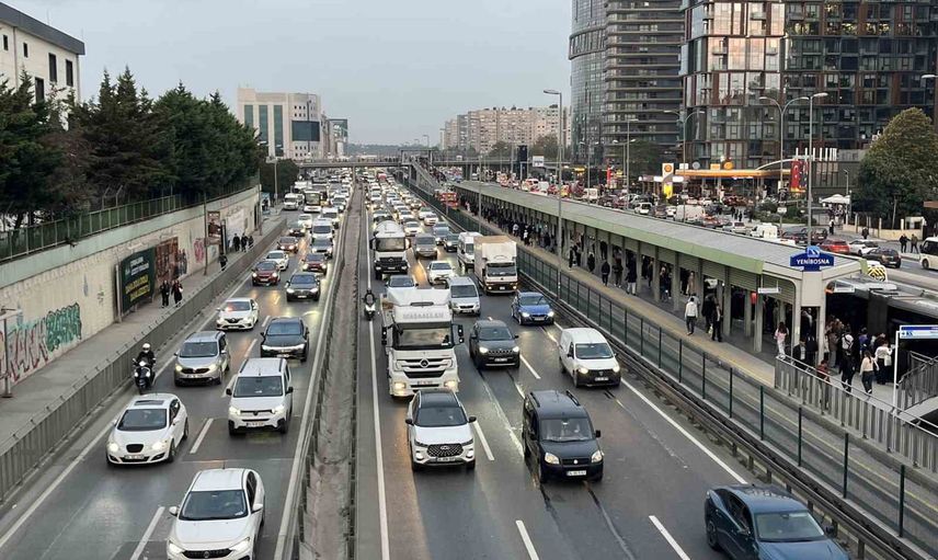 Dev derbi akşamına hazırlık: İstanbul trafiği erken tırmandı