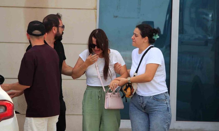Lojmana geçmek için beklerken yaşamını yitiren genç kadının cenazesi teslim edildi