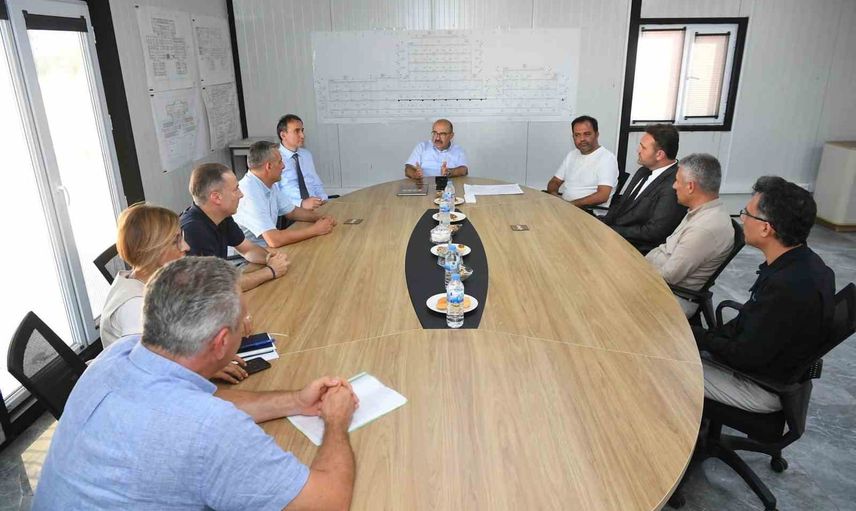 Edremit'te sağlık altyapısı güçleniyor: vali inşaatı yerinde inceledi