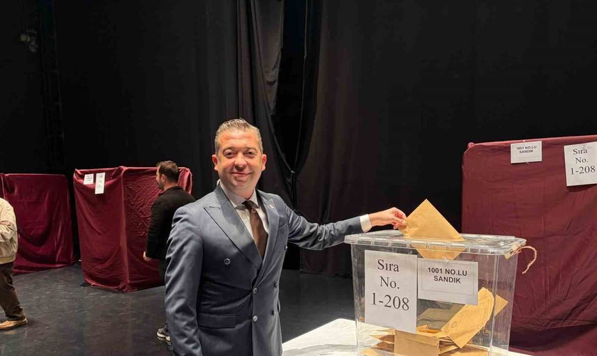 Bilecik'te yeni parti merkez ilçe başkanlığına Melih Karaçam seçildi; Melek Mızrak Subaşı kongrede
