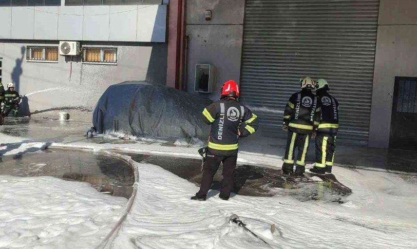 Denizli'de şarjdayken çıkan elektrikli araç yangını battaniye müdahalesiyle söndürüldü