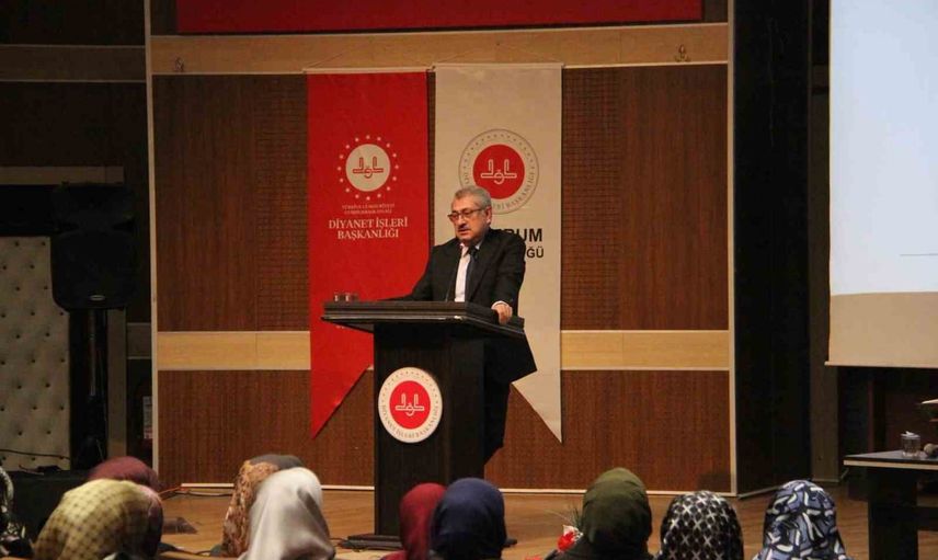 Erzurum’da camiler sosyal hayatın merkezleri olarak ele alındı