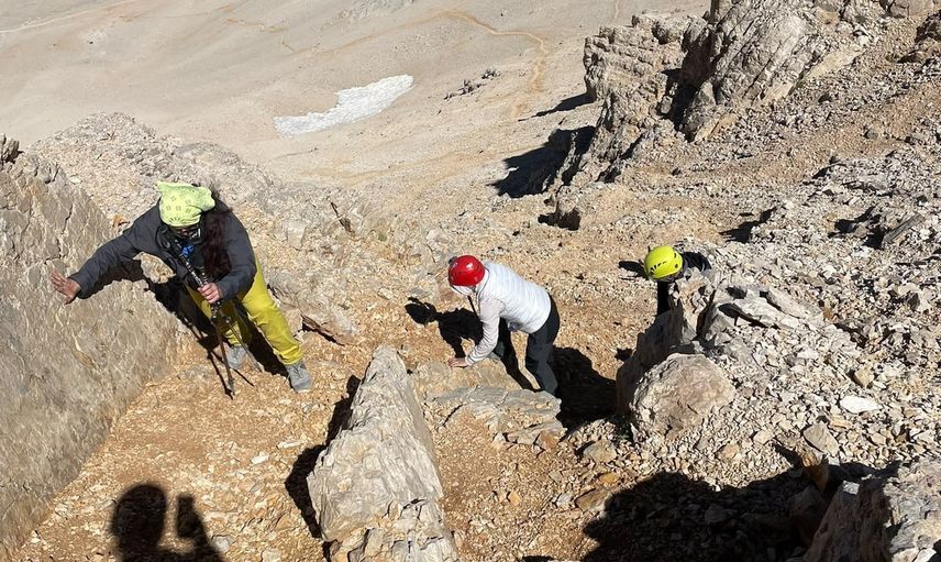 İnegöl'ün dağcıları Aladağlar'da Emler ve Karasay zirvelerine tırmandı