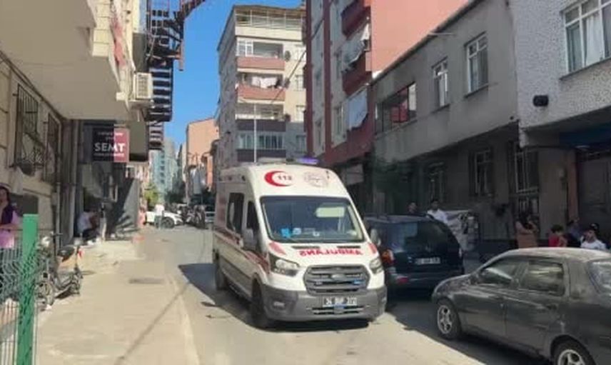 Küçükçekmece'de evde deodorant patlaması: 2'si çocuk 3 kişi yaralandı
