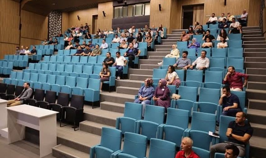 Kütahya belediyesi personeline yapay zeka odaklı hizmet dönüşümü eğitimi