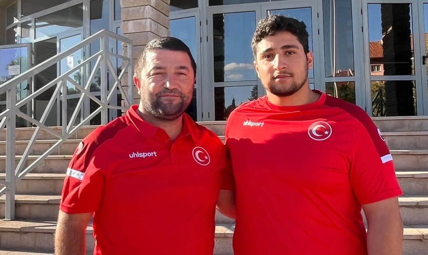 Bilecik'in temsilcisi Mikail Zaloğlu Bulgaristan'da 120 kiloda mindere çıkıyor