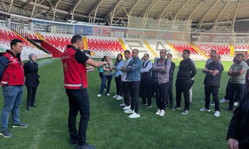 Erzincan'da saha güvenliği için özel güvenlik görevlilerine eğitim verildi