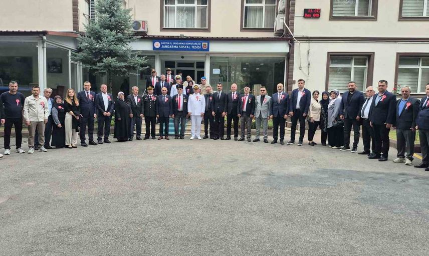 Görev ve hüzün arasında: yürüyüşte yorulan gaziye ambulans desteği