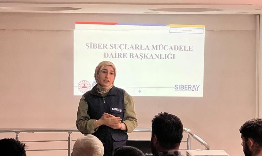 Kilis'te Göç İdaresi'nde yabancı misafirlere siber güvenlik farkındalığı
