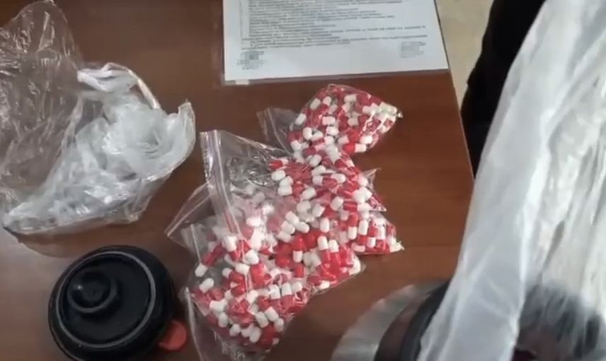 Siirt'te jandarmadan İzmir bağlantılı 2 bin 650 hap operasyonu