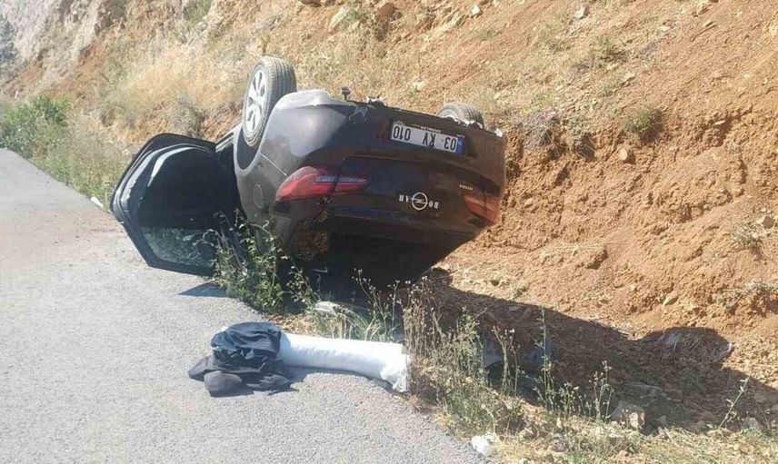 Bozüyük-İnegöl karayolunda sürücünün kontrolünü kaybettiği otomobil takla attı: iki kişi yaralandı