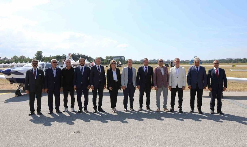 Yunuseli'nde zafer coşkusu havacılık şöleniyle gökyüzüne taşındı