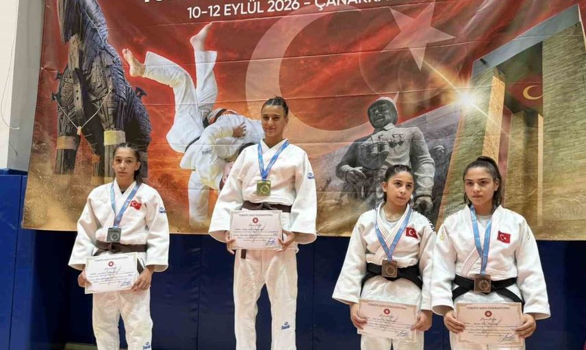 Manisa'nın gururu: Yunusemre judosunda iki genç şampiyon