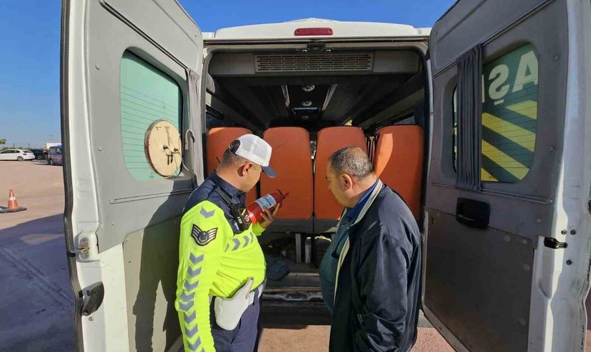 Kilis'te öğrenci servisleri okul tedbirleri kapsamında kapsamlı kontrolden geçti