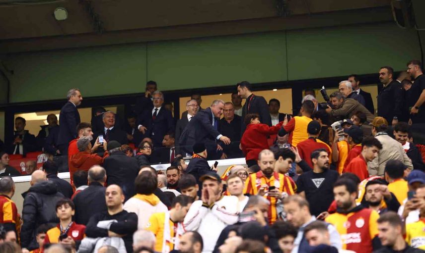 Protokolde dikkat çeken buluşma: Osman Aşkın Bak, Joan Laporta ve Fatih Terim RAMS Park'ta