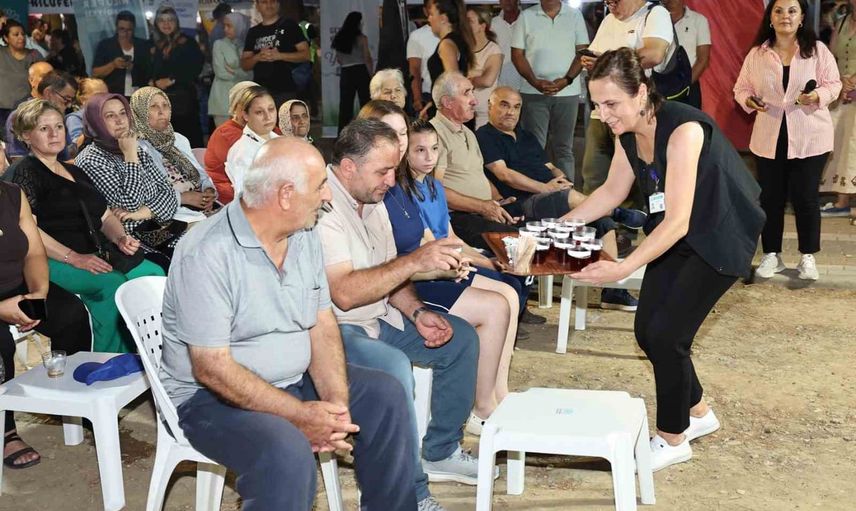 Komşularla çay sohbeti ve yerinde çözüm: Şadi Özdemir Fethiye Mahallesi'nde buluştu