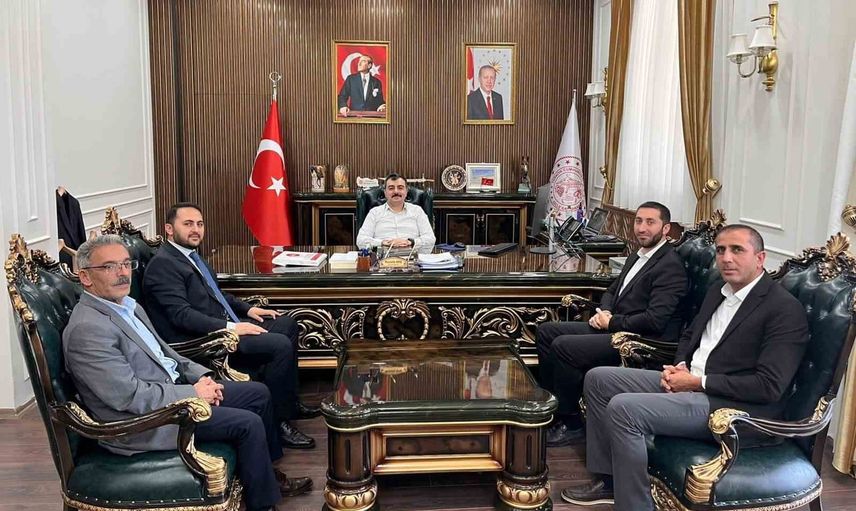 Dicle'de birlik vurgusu: kaymakam Mustafa Atış cami görevlilerini kutladı