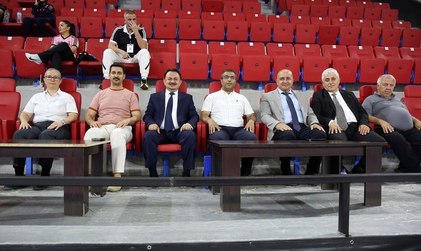 Üniversite güvencesinde karate antrenörlüğünde yeni dönem