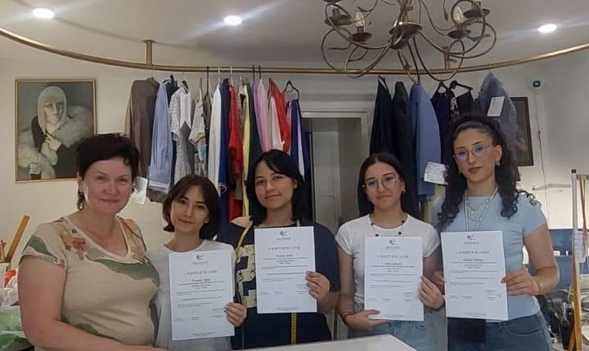 Bursalı öğrenciler Prag’da Erasmus stajıyla mesleki ufuklarını genişletti