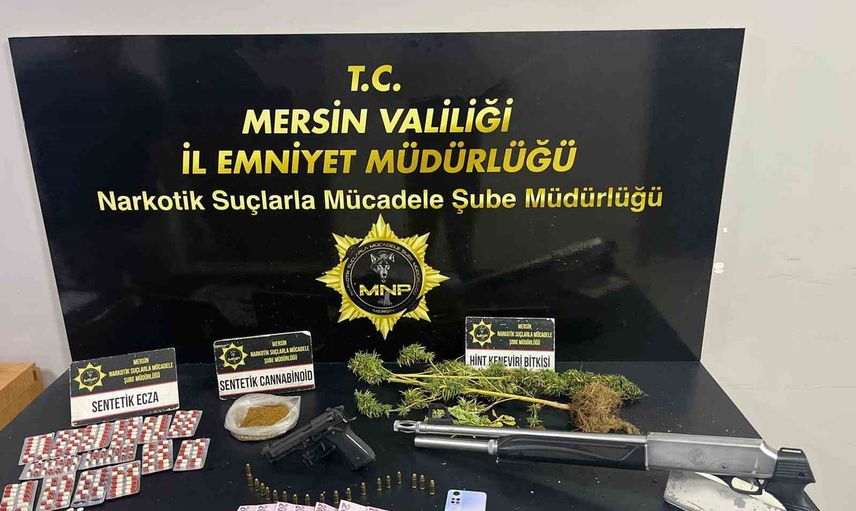 Mersin sokak satıcılarına baskın: uyuşturucu ve ruhsatsız silahlar ele geçirildi, 6 tutuklu