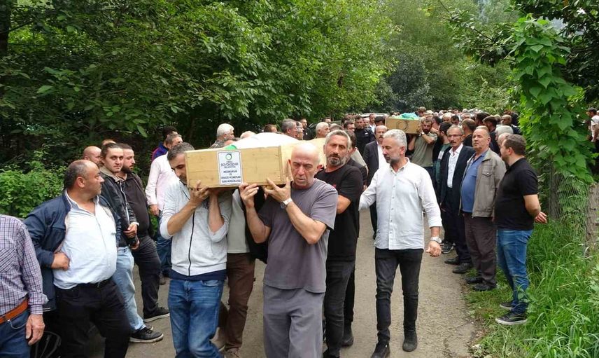 Aynı evde doğup aynı mezara: iki kardeş fındık toplarken yaşamını yitirdi