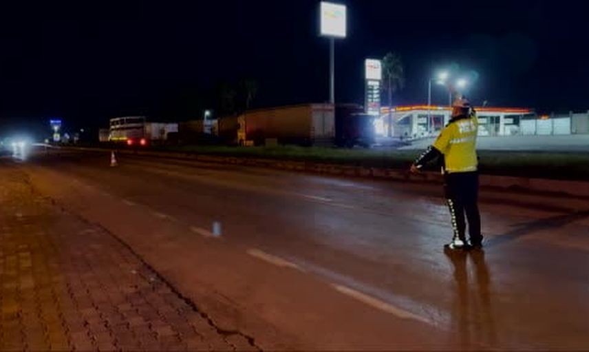 Gece denetimiyle Hatay yollarında alkol ve kask uygulaması
