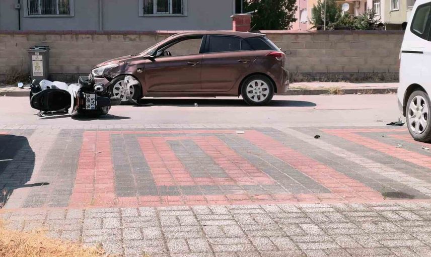 İnegöl'de kontrolsüz kavşakta çarpışma: iki çocuk da yaralandı
