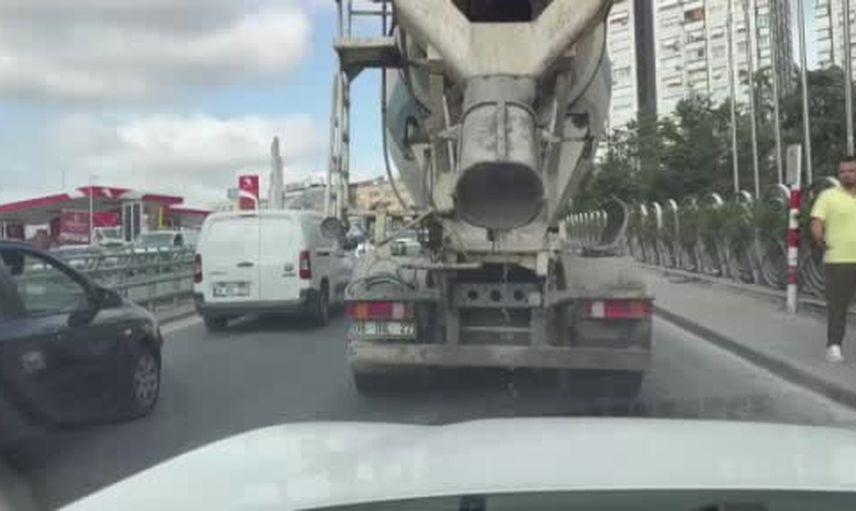 Bahçelievler'de sokakta beton izi bırakan mikser kamerada