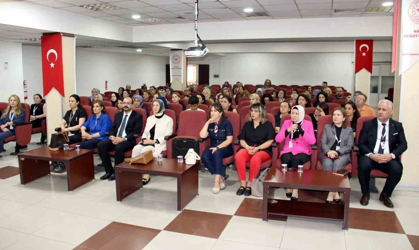 Kayseri'de yoğun bakımda beslenme yönetimi uzmanlarla masaya yatırıldı