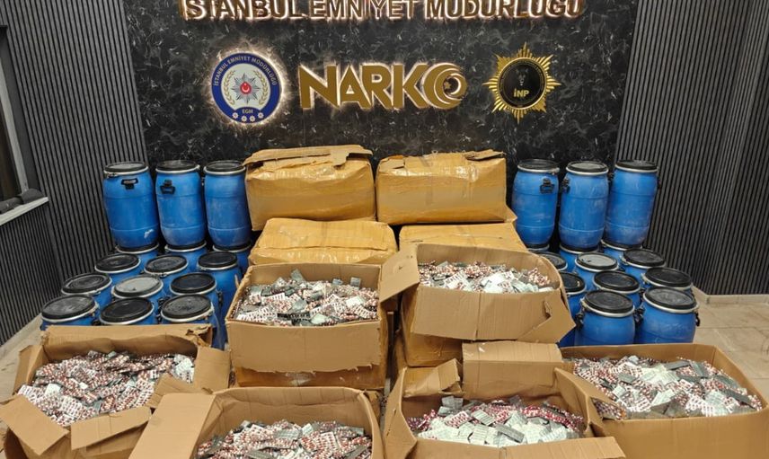 İstanbul'da depo zinciri çöktü: yüz binlerce sentetik ecza hap ve 785 kilogram pregabalin ele geçirildi
