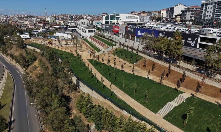 Çayırova'ya mini millet bahçesi: Fatih Sultan Mehmet Parkı'nda çalışmalar tamamlanıyor
