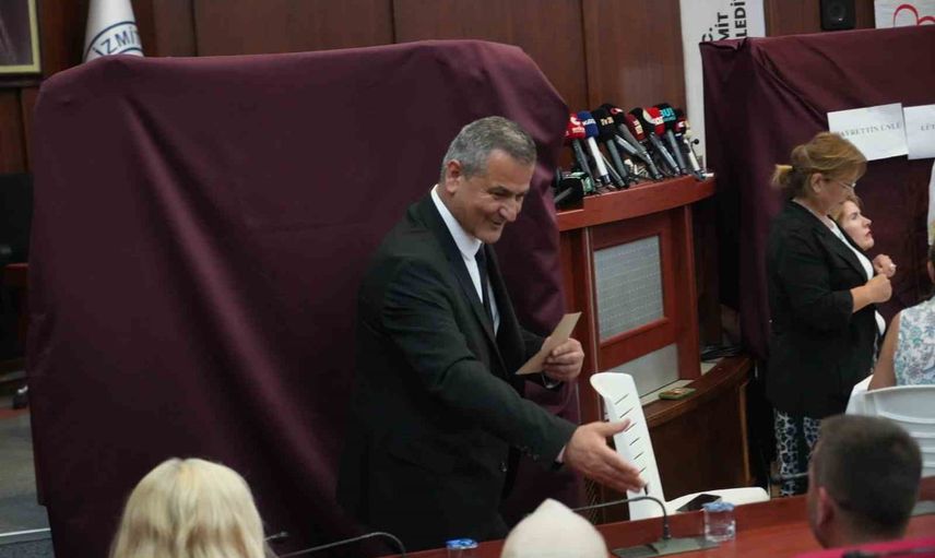 Lütfü Obuz İzmit Belediye Başkan Vekili Seçildi