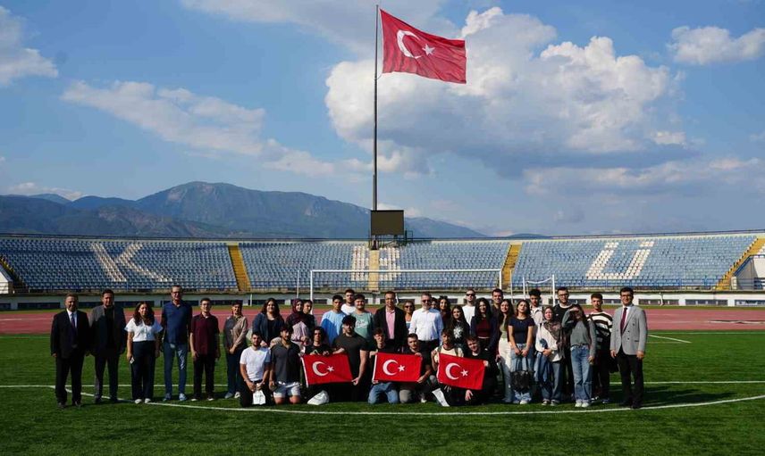 Rektör Kırışık öğrencilerle yeni döneme bilim ve kültür çağrısı