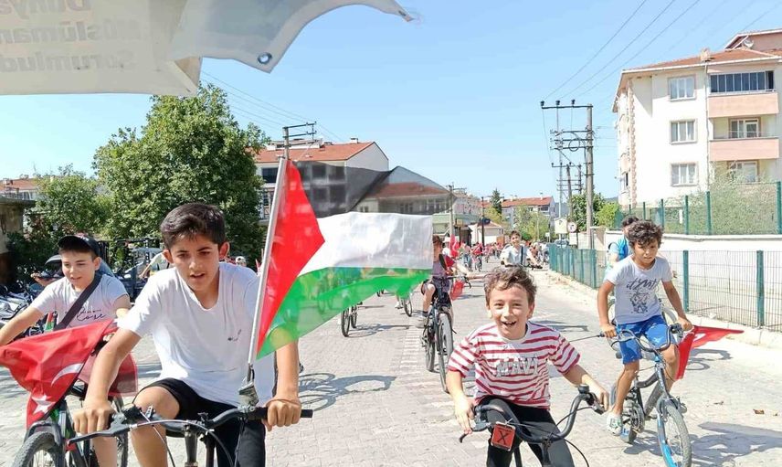 Yenice'de 'Genç Pedallar Özgür Gazze İçin' Bisiklet Turu