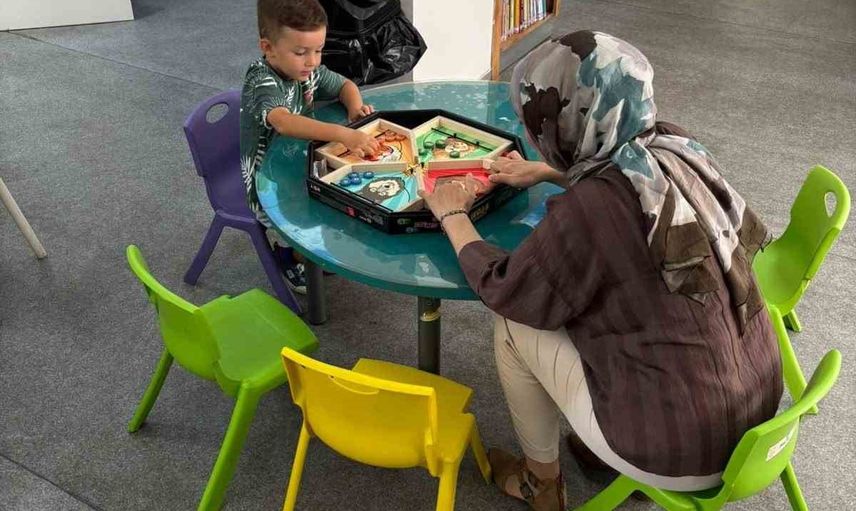 Aydın'da kütüphanede zeka oyunları küçüklerin merakını canlandırdı