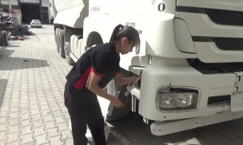 Karapınar'da babasının izinden giden genç kaportacı mesleği sürdürmeyi planlıyor