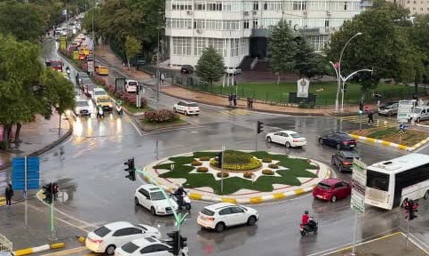 Edirne'de sağanak günlük hayatı etkiledi