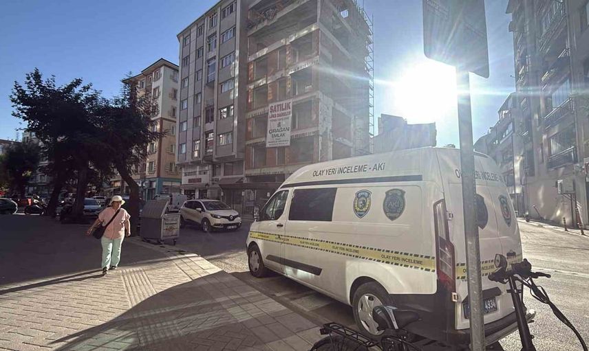 Tepebaşı'nda yalnız yaşayan 58 yaşındaki kadın evinde ölü bulundu