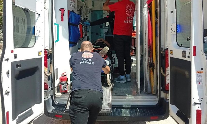 Gölbaşı karayolunda savrulan otomobil takla attı, iki kişi yaralandı