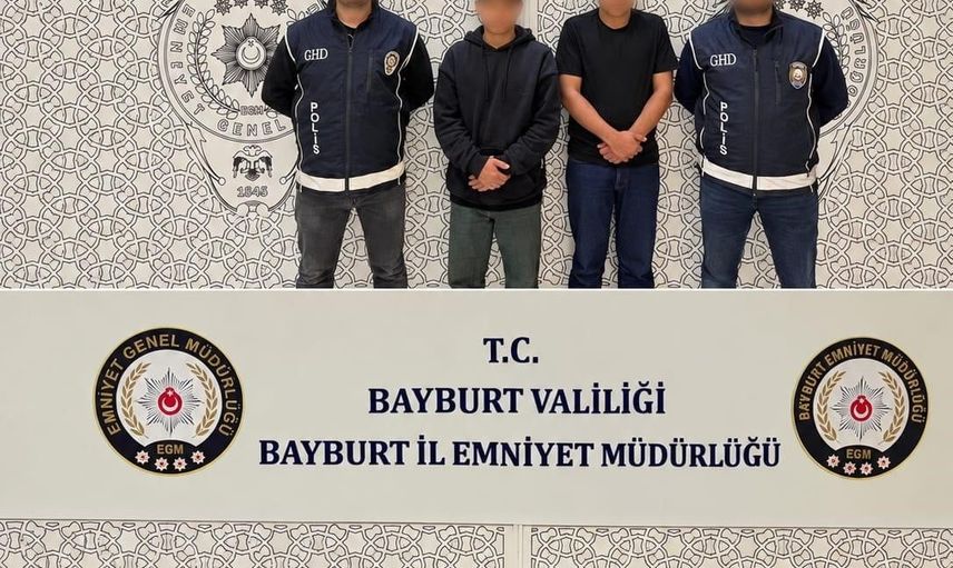 Bayburt’ta yasa dışı giriş iddiasıyla iki göçmen ve iki şüpheli yakalandı