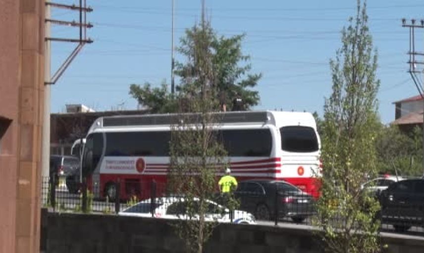 erdoğan ahlat selçuklu mezarlığını ziyaret etti ve kabine burada toplanacak