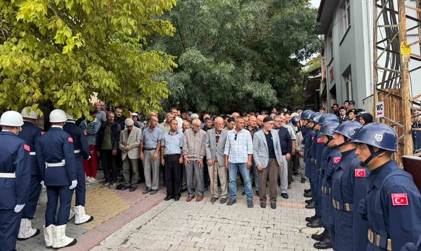 Kütahyalı Kıbrıs gazisi Halil Çil son yolculuğuna uğurlandı